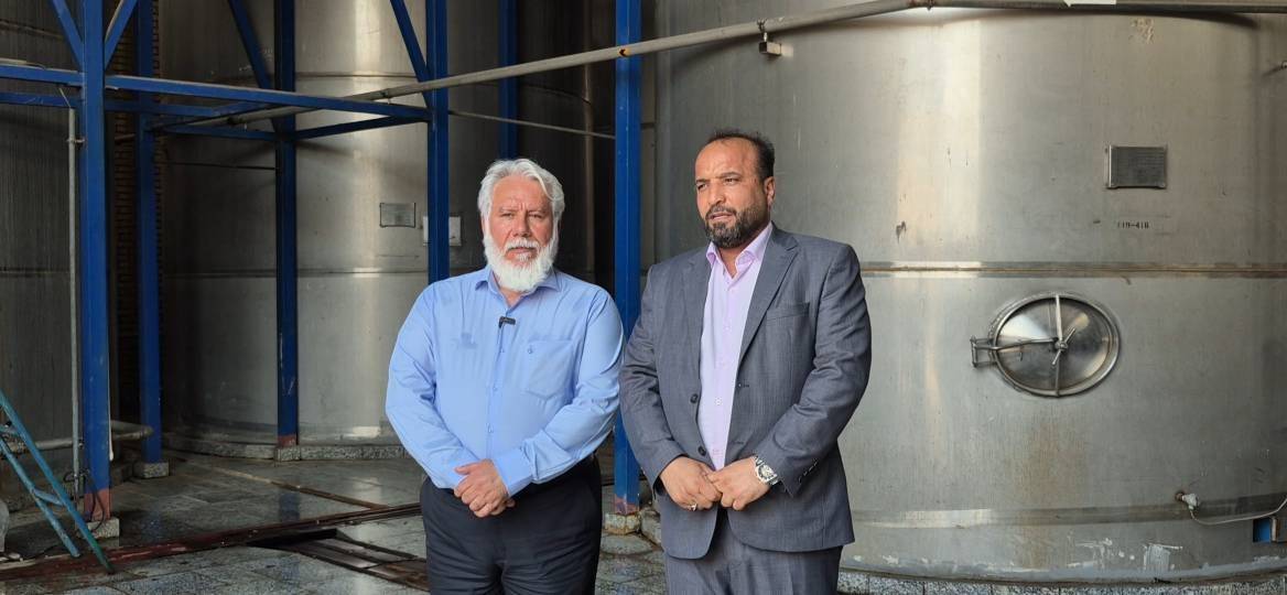 دادستان شهرستان شوش در بازدید از کشت و صنعت نیشکر هفت‌تپه؛ اعتماد مدیریت شرکت به استفاده از ظرفیت‌های داخلی از عوامل اصلی موفقیت هفت‌تپه در سال‌های اخیر است